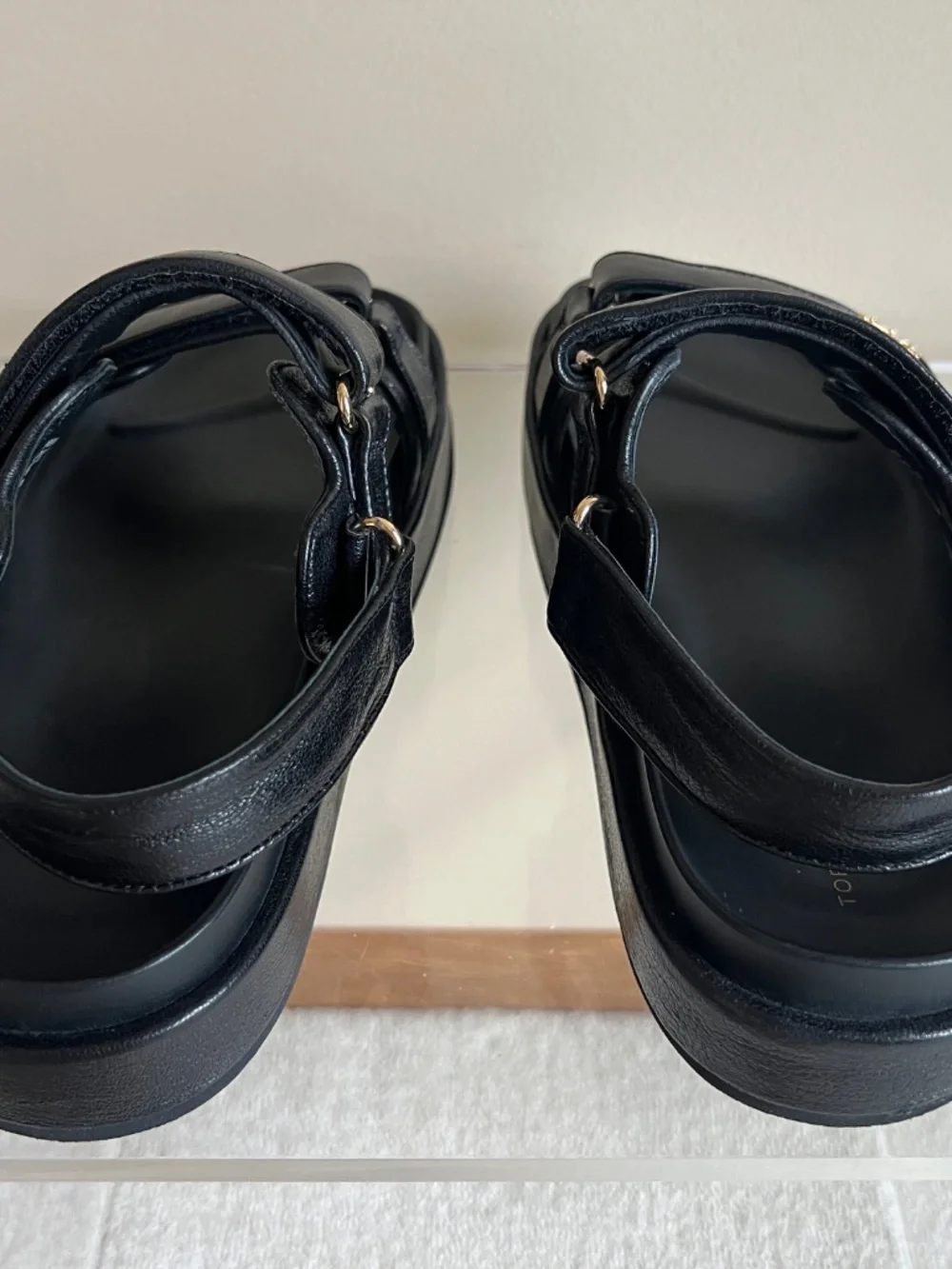 Tory Burch Black Kira Sport Strappy Sandal Gold Logo Size 10M